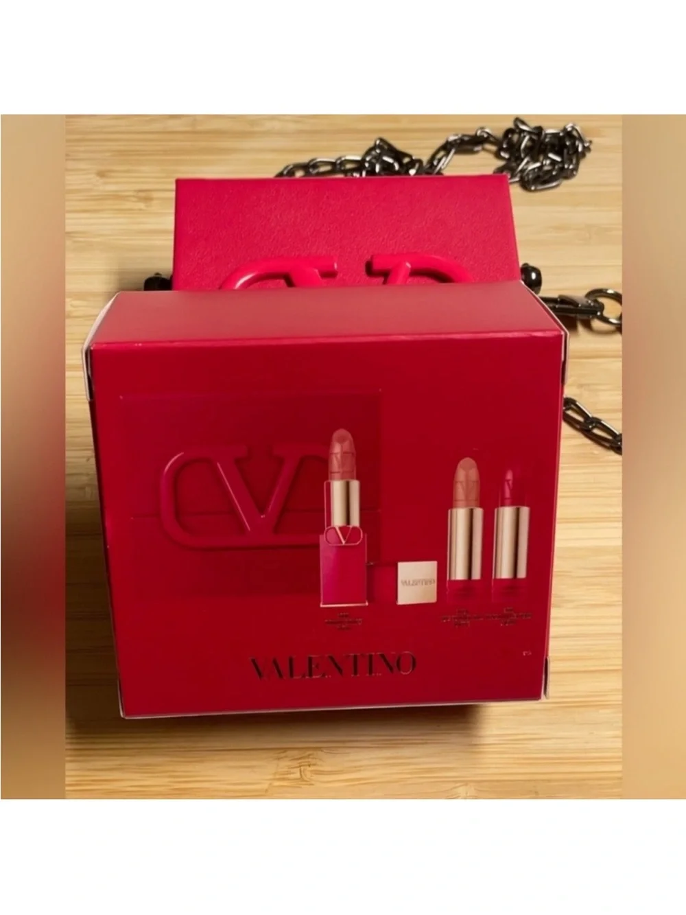 NIB Valentino Bold Red Lipstick Collection With Chain 3 Lipsticks